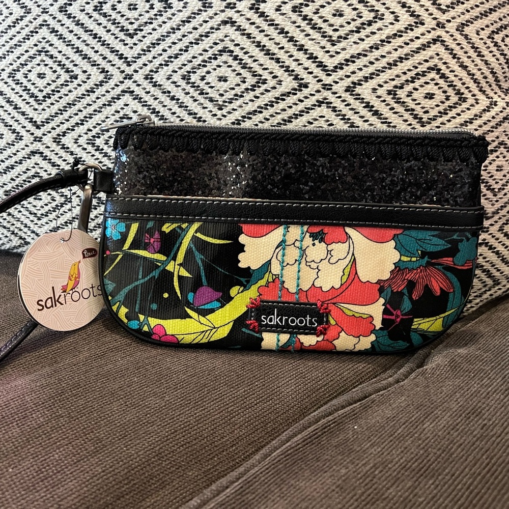 NWT Sakroots Multicolor Artist Circle Wristlet